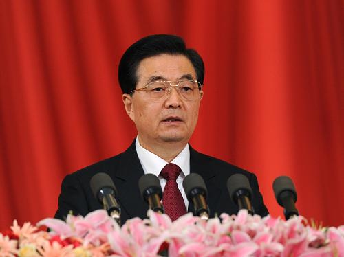 5月4日,紀念中國共產(chǎn)主義青年團成立90周年大會在北京人民大會堂隆重舉行。中共中央總書記、國家主席、中央軍委主席胡錦濤出席大會并發(fā)表重要講話。新華社記者 饒愛民 攝