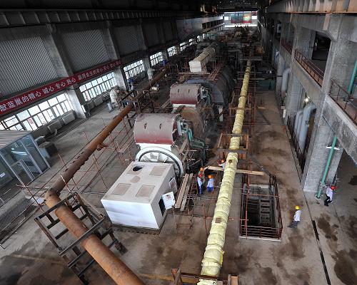 7月21日,燕山湖發(fā)電廠即將發(fā)電的600兆瓦機(jī)組進(jìn)入整套設(shè)備啟動階段。 新華社發(fā)(白鐵軍 攝)