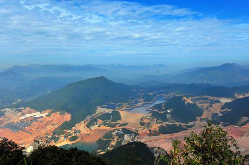 這是福建上杭紫金山國(guó)家礦山公園全貌(11月26日攝)。新華社記者 魏培全 攝