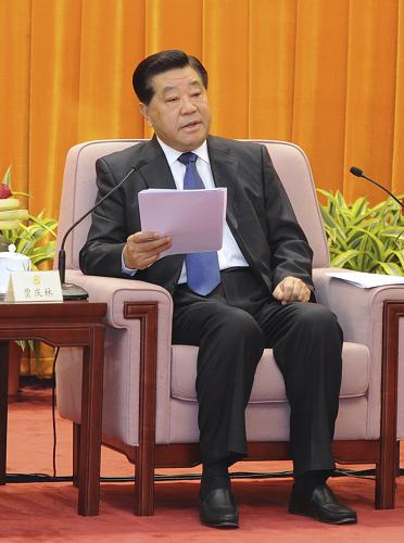 12月8日,紀(jì)念錢學(xué)森同志誕辰100周年座談會在北京人民大會堂舉行。中共中央政治局常委、全國政協(xié)主席賈慶林出席座談會并講話,中共中央政治局常委、國務(wù)院副總理李克強(qiáng)出席。這是賈慶林在講話。新華社記者 謝環(huán)馳 攝