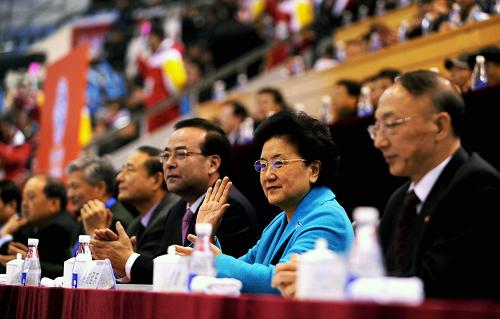 第十二屆全國冬季運動會開幕式在吉林省長春市舉行,中共中央政治局委員、國務委員劉延東(右二)出席并宣布開幕。新華社記者 李紫恒 攝