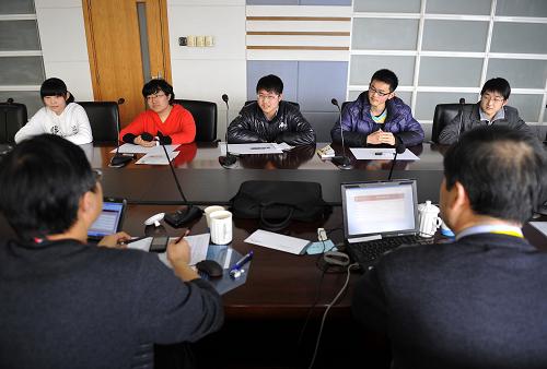 這是3月18日拍攝的西安交大自主招生復(fù)試現(xiàn)場(chǎng)。新華社記者 劉瀟 攝