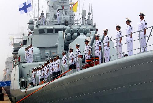 8月11日,“洛陽”號導彈護衛(wèi)艦駛抵旅順軍港。新華社記者 查春明 攝