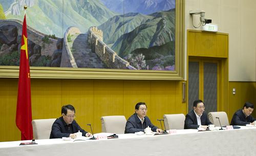 1月13日,國(guó)務(wù)院在北京召開全國(guó)安全生產(chǎn)電視電話會(huì)議。中共中央政治局委員、國(guó)務(wù)院副總理、國(guó)務(wù)院安全生產(chǎn)委員會(huì)主任張德江出席會(huì)議并講話。 新華社記者 黃敬文 攝