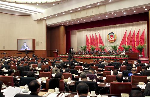 2月26日,政協(xié)第十一屆全國委員會常務(wù)委員會第十六次會議在北京開幕。中共中央政治局常委、全國政協(xié)主席賈慶林主持開幕會。 新華社記者 丁林 攝