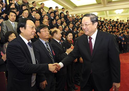 2012年12月6日,俞正聲在北京會(huì)見(jiàn)中國(guó)農(nóng)工民主黨第十五次全國(guó)代表大會(huì)與會(huì)代表。新華社記者 饒愛(ài)民 攝