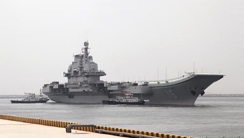 這是遼寧艦的資料圖片。新華社發(fā)(逄忠平攝)