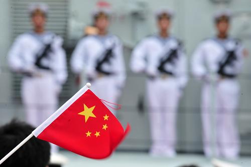 9月5日,中國海軍導(dǎo)彈驅(qū)逐艦哈爾濱艦抵達(dá)新加坡樟宜海軍基地。新華社發(fā)(鄧智煒 攝)