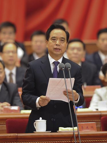 中共中央政治局委員、大會主席團(tuán)常務(wù)主席李建國宣布大會開幕。新華社記者 謝環(huán)馳 攝
