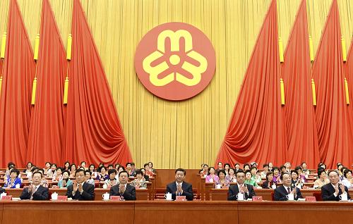 10月28日,中國婦女第十一次全國代表大會(huì)在北京人民大會(huì)堂開幕。習(xí)近平、李克強(qiáng)、張德江、俞正聲、劉云山、王岐山、張高麗等在主席臺(tái)就座,祝賀大會(huì)召開。新華社記者 馬占成 攝