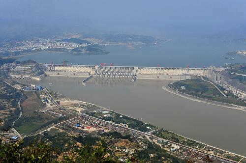 10月18日拍攝的三峽樞紐蓄水后的全景圖。新華社發(fā)(張曉峰 攝)