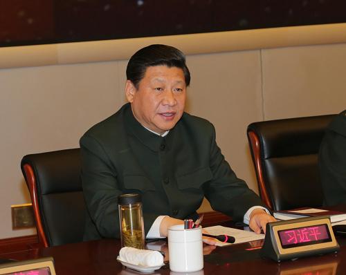 1月29日,中華民族的傳統(tǒng)節(jié)日春節(jié)來臨之際,中共中央總書記、中共中央軍委主席習(xí)近平到武警部隊視察,代表黨中央、國務(wù)院和中央軍委,向武警部隊全體官兵致以節(jié)日的問候。這是習(xí)近平在武警總部機關(guān)聽取工作匯報,并作重要講話。新華社記者 李剛 攝