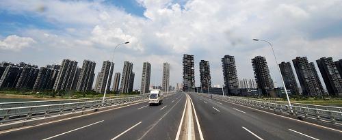 湖南省會長沙主城區(qū)新建的商品房(7月17日攝)。新華社記者 龍弘濤 攝
