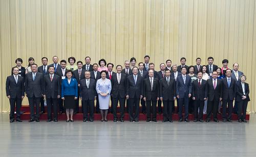 9月18日,中共中央政治局常委、全國政協(xié)主席俞正聲在北京全國政協(xié)禮堂會見香港友好協(xié)進(jìn)會訪京團(tuán)。 新華社記者 王曄 攝