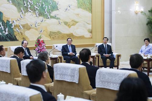 9月18日,中共中央政治局常委、全國政協(xié)主席俞正聲在北京全國政協(xié)禮堂會見香港友好協(xié)進(jìn)會訪京團(tuán)。 新華社記者 王曄 攝