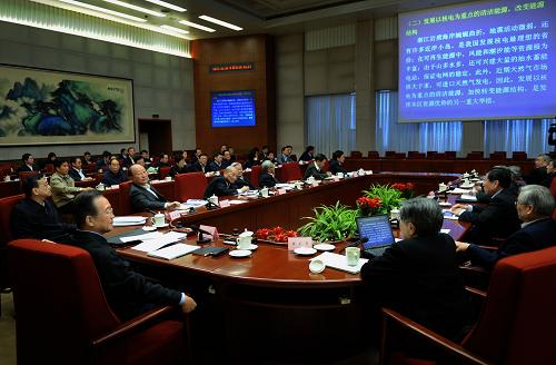 4月1日,中共中央政治局常委、國務(wù)院總理溫家寶在北京主持召開會(huì)議,聽取《浙江沿海及海島綜合開發(fā)戰(zhàn)略研究綜合報(bào)告》的匯報(bào)。中共中央政治局常委、國務(wù)院副總理李克強(qiáng)出席會(huì)議。 新華社記者 劉建生 攝