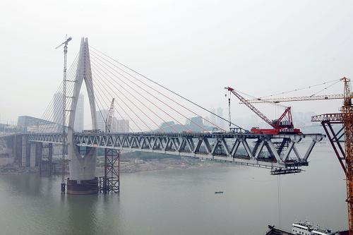 這是建設(shè)中的的重慶千廝門嘉陵江大橋(9月23日攝)。新華社發(fā)(趙俊超 攝)