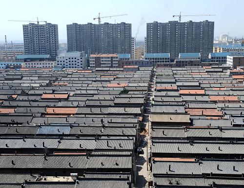 這是山西省朔州市一處在建商品房(2011年6月28日攝)。新華社記者 燕雁 攝