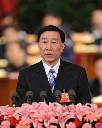 這是楊樺委員代表全國政協(xié)教科文衛(wèi)體委員會作《增強青少年體質刻不容緩》的發(fā)言。新華社記者 謝環(huán)馳 攝