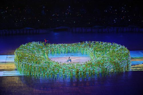 8月8日,第29屆夏季奧林匹克運(yùn)動(dòng)會(huì)在國家體育場隆重開幕。這是開幕式上的表演。 新華社記者楊磊攝