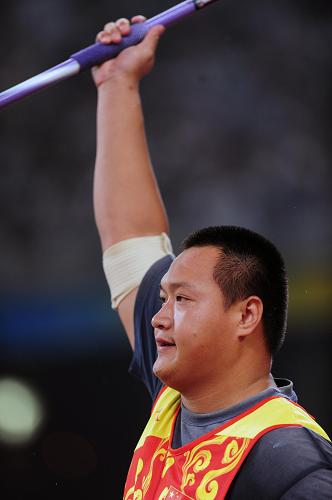 9月9日,中國選手夏東在比賽中。當(dāng)日,在國家體育場(chǎng)進(jìn)行的北京2008年殘奧會(huì)男子標(biāo)槍F37/38級(jí)決賽中,夏東以57米81的成績奪冠。新華社記者 李尕 攝