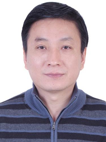 這是第十二屆長(zhǎng)江韜奮獎(jiǎng)韜奮系列獲獎(jiǎng)?wù)呓麟娨暸_(tái)李建國(guó)。 新華社發(fā)