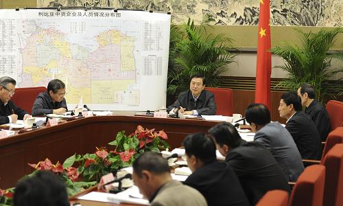 2011年2月26日,張德江在北京召開駐利比亞人員撤離及安全保障應(yīng)急指揮部第二次全體會(huì)議。新華社記者謝環(huán)馳攝
