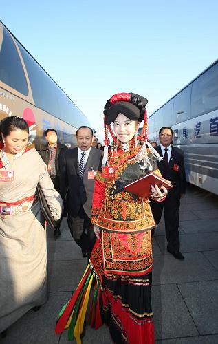 中國(guó)共產(chǎn)黨第十八次全國(guó)代表大會(huì)即將在北京開(kāi)幕 11月8日上午,中國(guó)共產(chǎn)黨第十八次全國(guó)代表大會(huì)即將在北京人民大會(huì)堂開(kāi)幕。 這是代表入場(chǎng)。 新華社記者王申攝