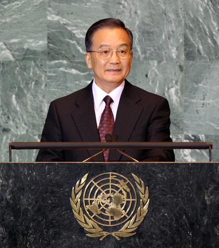 9月24日,國務(wù)院總理溫家寶在紐約舉行的第63屆聯(lián)合國大會一般性辯論中作題為《堅持改革開放 堅持和平發(fā)展》的發(fā)言。新華社記者姚大偉攝
