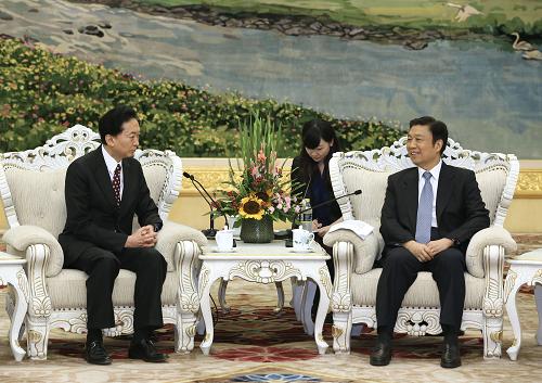 8月3日,中國國家副主席李源潮在北京會見日本前首相鳩山由紀(jì)夫。 新華社記者 龐興雷 攝