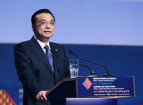 11月26日,中國國務院總理李克強在羅馬尼亞布加勒斯特出席中國—中東歐國家第三屆經(jīng)貿(mào)論壇開幕式并致辭。新華社記者 姚大偉 攝