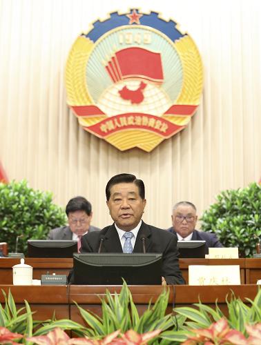 11月22日,政協(xié)第十一屆全國委員會常務委員會第十九次會議圓滿完成各項議程,在北京閉幕。全國政協(xié)主席賈慶林出席閉幕會并講話。新華社記者 丁林 攝