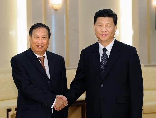 習(xí)近平會見越南副總理兼外長范家謙 7月2日,國家副主席習(xí)近平在北京人民大會堂會見越南副總理兼外長范家謙。 新華社記者 李濤 攝
