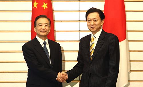 5月31日,正在日本訪問的中國國務(wù)院總理溫家寶在東京與日本首相鳩山由紀(jì)夫舉行會談。新華社記者 姚大偉 攝