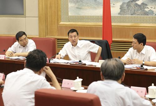 8月20日,國務(wù)院安委會綜合督查工作會在北京召開,國務(wù)委員王勇出席會議并講話。新華社記者 丁林 攝