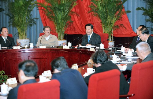 10月7日,政協(xié)第十一屆全國(guó)委員會(huì)第七次主席會(huì)議在北京召開。中共中央政治局常委、全國(guó)政協(xié)主席賈慶林主持會(huì)議并講話。新華社記者 馬占成 攝
