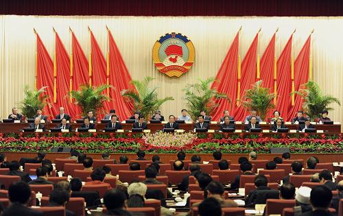10月20日,政協(xié)十一屆全國委員會常務(wù)委員會第十一次會議在北京開幕。中共中央政治局常委、國務(wù)院總理溫家寶出席開幕會,并作了關(guān)于中共十七屆五中全會會議情況和會議精神的報(bào)告。中共中央政治局常委、全國政協(xié)主席賈慶林主持開幕會。 新華社記者 謝環(huán)馳 攝