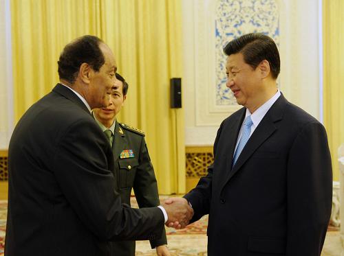 5月15日,國(guó)家副主席習(xí)近平在北京人民大會(huì)堂會(huì)見埃及武裝部隊(duì)總司令、國(guó)防和軍工生產(chǎn)部長(zhǎng)坦塔維一行。新華社記者 饒愛民 攝