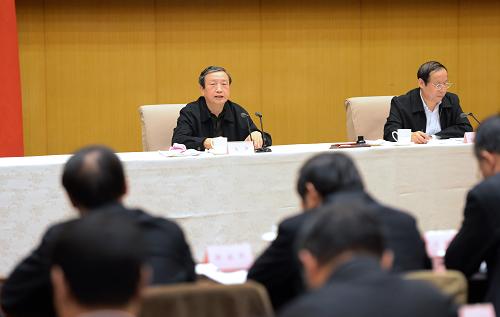 1月10日,全國信訪局長電視電話會議在北京召開。中共中央政治局委員、國務委員兼國務院秘書長馬凱出席會議并講話。新華社記者 馬占成 攝