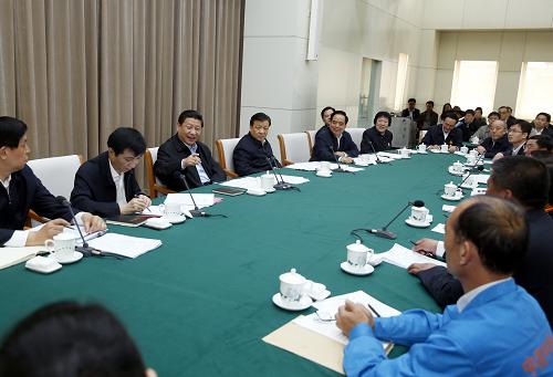 4月28日,中共中央總書記、國家主席、中央軍委主席習近平來到全國總工會機關,同全國勞動模范代表座談并發(fā)表重要講話。新華社記者 鞠鵬 攝
