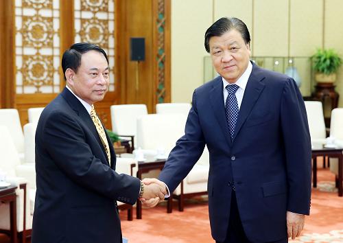 7月2日,中共中央政治局常委、中央書(shū)記處書(shū)記劉云山在北京會(huì)見(jiàn)由總書(shū)記貌貌登率領(lǐng)的緬甸鞏發(fā)黨代表團(tuán)。新華社記者 姚大偉 攝