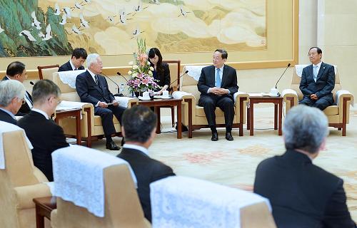 7月2日,中國全國政協(xié)主席俞正聲在北京會(huì)見以莊山悅彥為團(tuán)長的日本亞洲交流協(xié)會(huì)代表團(tuán)。新華社記者 李濤 攝