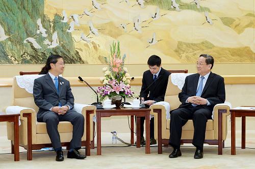 7月2日,中國全國政協(xié)主席俞正聲在北京會(huì)見泰國上議院第一副議長素拉猜。 新華社記者 李濤 攝