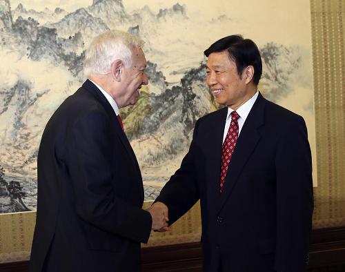 6月25日,國(guó)家副主席李源潮在北京會(huì)見(jiàn)西班牙外交大臣馬加略。新華社記者 丁林 攝