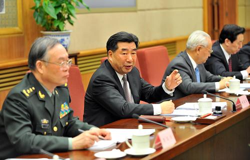 2月4日,全國雙擁工作領(lǐng)導(dǎo)小組在北京召開全體會議。中共中央政治局委員、國務(wù)院副總理、全國雙擁工作領(lǐng)導(dǎo)小組組長回良玉出席會議并講話。新華社記者 謝環(huán)馳 攝