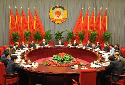 2月6日,政協(xié)第十一屆全國委員會第十一次主席會議在北京召開。中共中央政治局常委、全國政協(xié)主席賈慶林主持會議并講話。 新華社記者 劉建生 攝