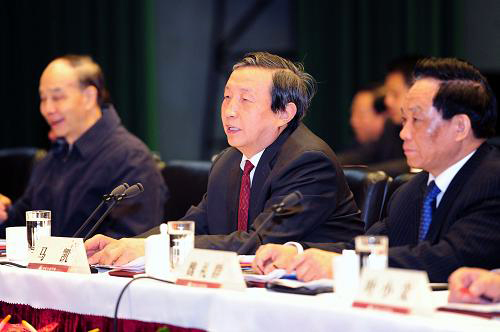 4月18日,中國(guó)行政體制改革研究會(huì)成立大會(huì)暨首屆中國(guó)行政改革論壇在北京舉行。國(guó)務(wù)委員兼國(guó)務(wù)院秘書(shū)長(zhǎng)、國(guó)家行政學(xué)院院長(zhǎng)馬凱出席會(huì)議并講話(huà)。