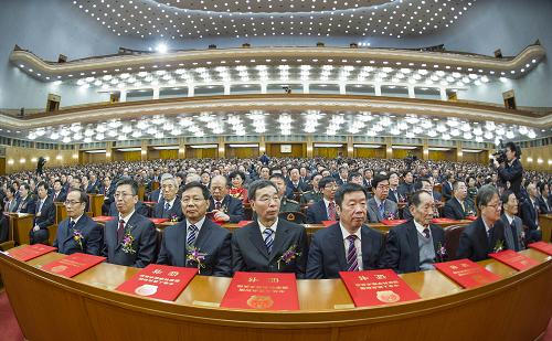 國家科學(xué)技術(shù)獎勵大會在北京舉行 1月10日,中共中央、國務(wù)院在北京隆重舉行國家科學(xué)技術(shù)獎勵大會。 新華社記者王曄攝