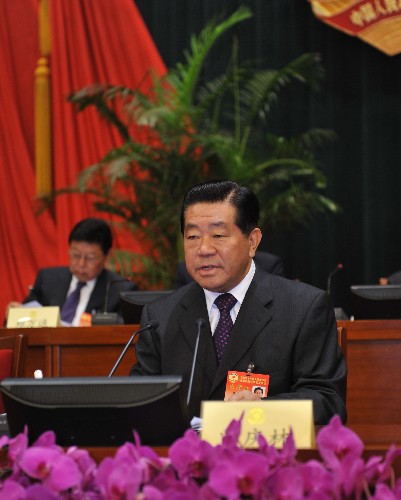 政協(xié)十一屆常委會第三次會議閉幕 10月18日,政協(xié)十一屆全國委員會常務(wù)委員會第三次會議在北京閉幕。中共中央政治局常委、全國政協(xié)主席賈慶林出席閉幕會并講話。 新華社記者樊如鈞攝