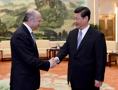 4月12日,中國國家主席習近平在北京人民大會堂會見法國外長法比尤斯。新華社記者 馬占成 攝